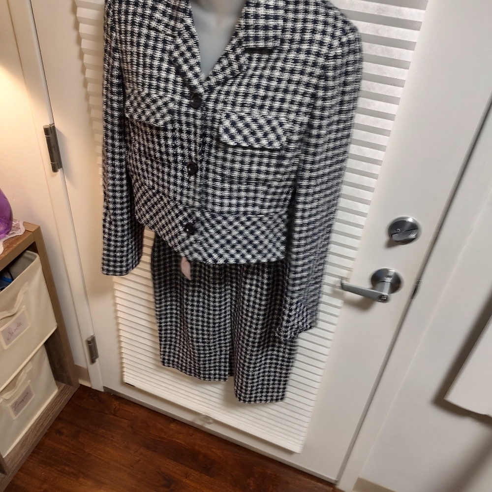 Casual Corner 2 Piece Navy Vintage Houndstooth Herringbone Checkered Skirt Suit
